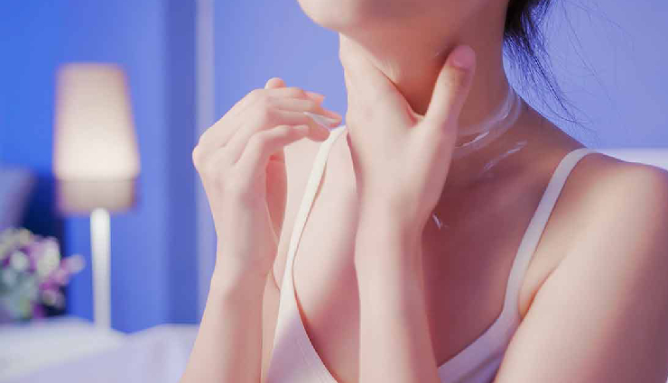 neck acne,acne vulgaris,home remedies,skincare,benzoyl peroxide,tea tree oil,apple cider vinegar,aloe vera,honey and cinnamon mask,clean hair,non-comedogenic products,hydration,diet,lifestyle modifications,severe acne,antibacterial properties,anti-inflammatory properties,hormonal changes,excess oil production,blackheads,whiteheads,cystic acne,gentle cleansing,non-irritating products,skin health