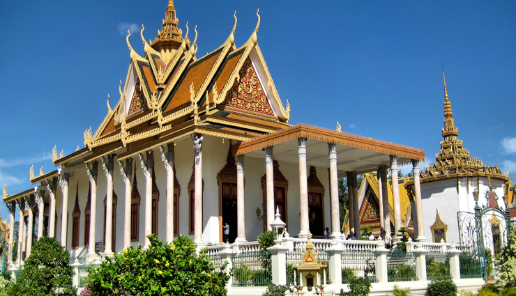 buddhist temples,buddhist temple in india,india travel,holidays,travel guide