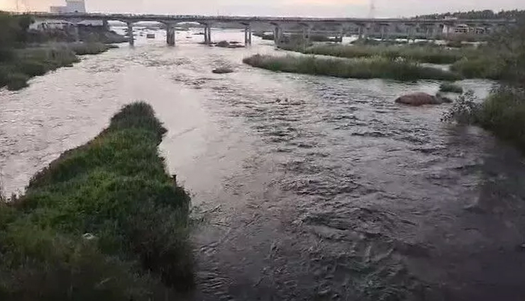 सुप्रीम कोर्ट ने तमिलनाडु को 5,000 क्यूसेक पानी छोड़ने के आदेश में हस्तक्षेप करने से किया इनकार