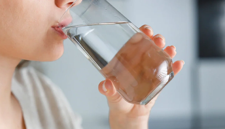 Big Reason Why You Should Drink Water Before Tea or Coffee