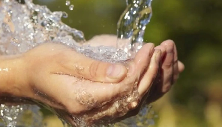 bad skin habits,habits that damage skin,glowing skin tips,skincare routine mistakes,unhealthy lifestyle and skin,radiant skin habits,skin care tips for glowing skin,common skin mistakes,daily habits for healthy skin,eliminate bad skin routines