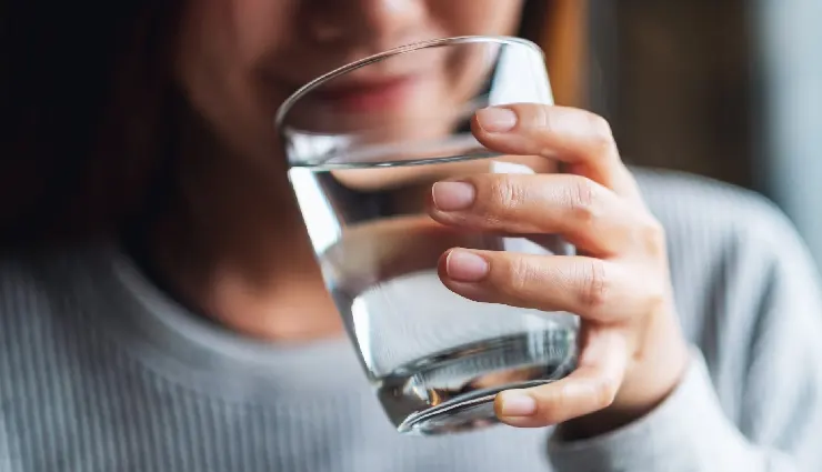 10 Big Signs That Tell You are Not Drinking Enough Water