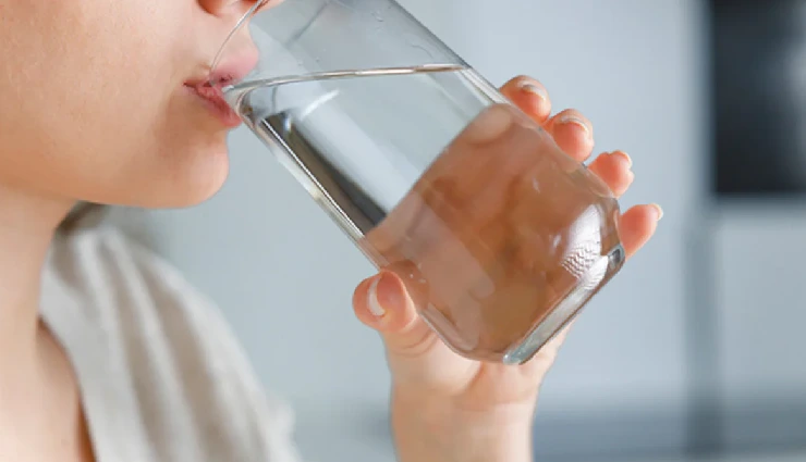 8 Big Reasons Why You Should Replace Other Drinks With Water