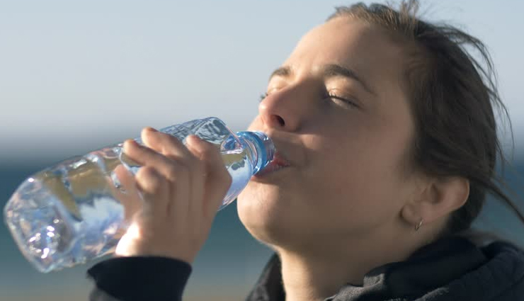 4 ways to keep yourself fit during summers,how to beat summer heat with simple steps,simple ways to stay healthy,tips to maintain health during summers,home ways to keep hydrated during summers