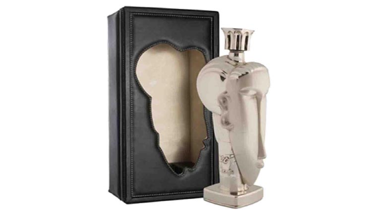 आखिर क्या है ऐसी खासियत कि पानी की यह बोतल बिक रही 42 लाख रुपए में 
