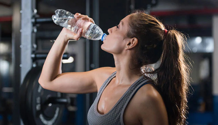 जिम में की गई ये गलतियां पहुंचा सकती हैं आपको भारी नुकसान, जानें और संभले इनसे common gym exercise mistakes,workout errors to avoid in the gym,fitness blunders during gym sessions,preventing exercise mistakes in the gym,gym form and technique errors,fitness pitfalls to watch out for,gym workout dos and donts,proper gym exercise form guide,safely exercising in the gym,correcting gym workout mistakes