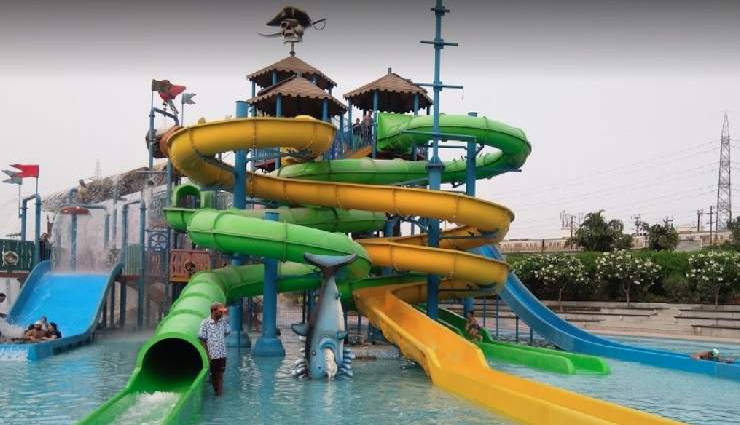 adventure water parks,water parks in india,essel world,wonderla,adlabs aquamagica,fun n food village,oysters