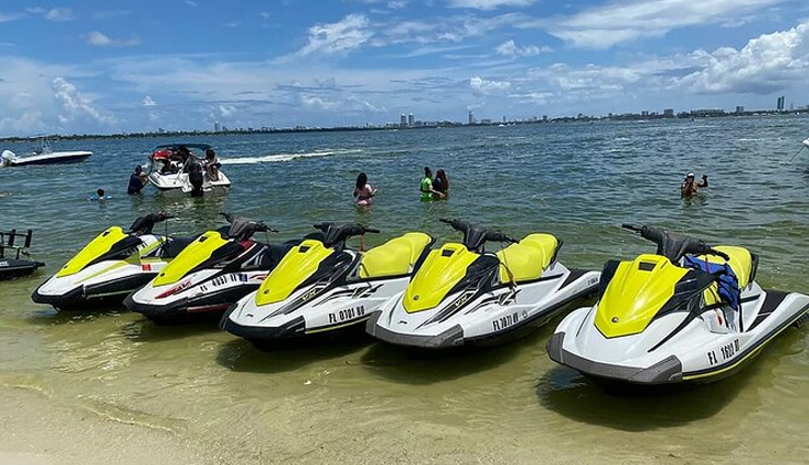 water sports in us,us,snorkel in key west,river rafting in tennessee,kayaking at lake tahoe,jet skiing in miami,sailing under the golden gate bridge