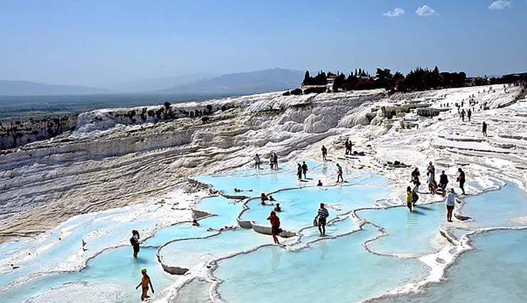 अनोखा रहस्य: इस झरने में नहाने मात्र से दूर हो जाती हैं सभी बीमारियां, वैज्ञानिक भी हैरान 