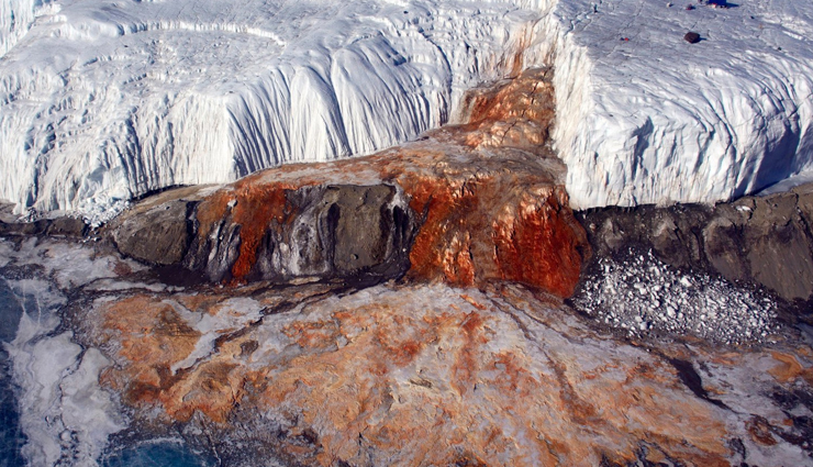 waterfalls around the world,bigar cascade falls,romania,eternal flame falls,usa,asik-asik falls,philippines,horizontal falls,australia,blood falls,antarctica,svartifoss,iceland