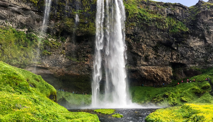 must-see iceland waterfalls,top icelandic waterfall destinations,unforgettable waterfalls in iceland,best falls to visit in iceland,iceland iconic waterfall spots,icelandic waterfall exploration,discovering iceland best falls,chasing waterfalls in iceland,spectacular iceland waterfall sights,iceland travel waterfalls guide,iceland scenic cascades,waterfall wonders of iceland,icelandic falls worth visiting,best waterfalls in iceland,iceland natural wonders,exploring iceland cascades,majestic icelandic falls,picturesque iceland waterfalls,iceland stunning waterfall views,famous waterfalls in iceland