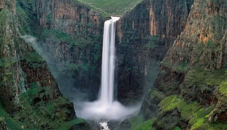 7 Amazing Waterfalls To Visit in India