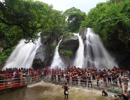 5 Most Beautiful Waterfalls in Tamilnadu