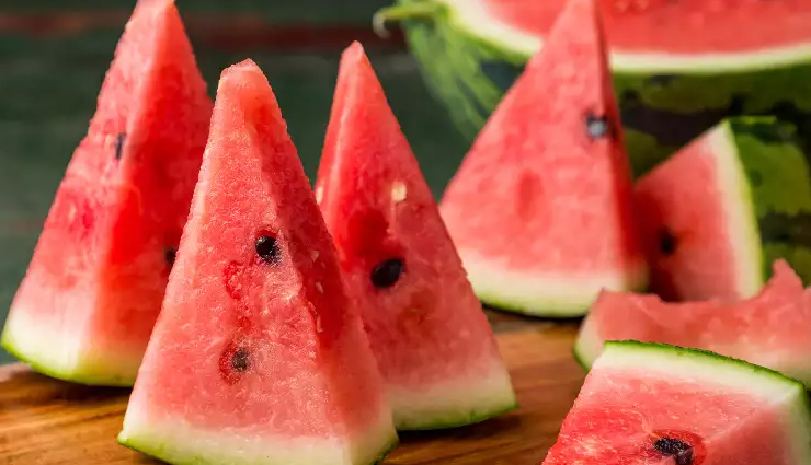 diy fruit face packs,oily skin treatment,natural skincare,banana face mask,strawberry face pack,orange face mask,papaya face pack,pineapple face mask,watermelon face pack,grapes face pack,apple face pack,mango face pack,homemade face packs,natural remedies for oily skin