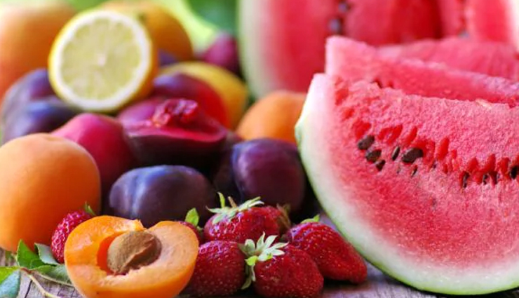 foods for period,beneficial foods during menstruation,foods to alleviate menstrual symptoms,period-friendly diet,nutritious foods for menstrual health,hormone-balancing foods during menstruation,best foods for period cramps,essential nutrients for menstrual cycle,foods to reduce bloating during period,healthy eating during menstruation