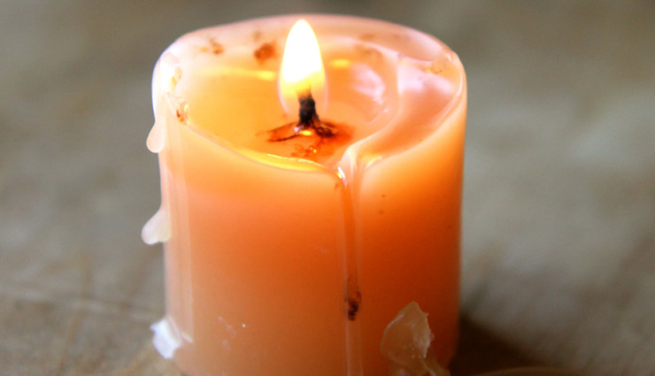 भला ऐसी भी क्या नींद! पानी की जगह पिघली हुई मोम गटक गया शख्स, फिर जो हुआ...