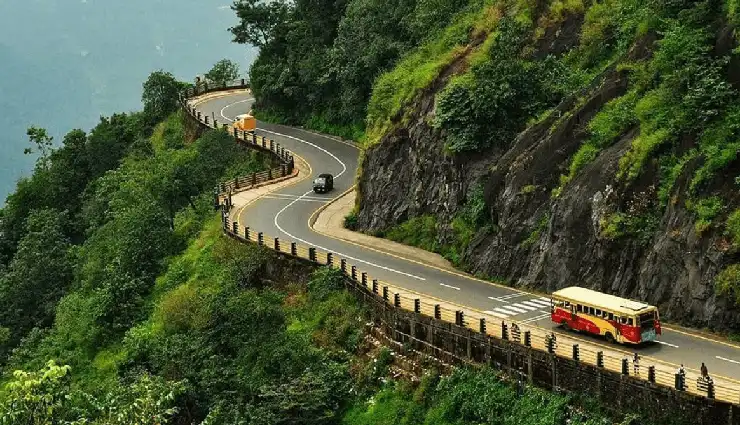 south india honeymoon destinations,romantic honeymoon in kerala,munnar honeymoon guide,coorg honeymoon spots,alleppey houseboat honeymoon,best honeymoon places in south india,south india honeymoon itinerary,kovalam honeymoon ideas,scenic honeymoon locations india,honeymoon travel tips south india