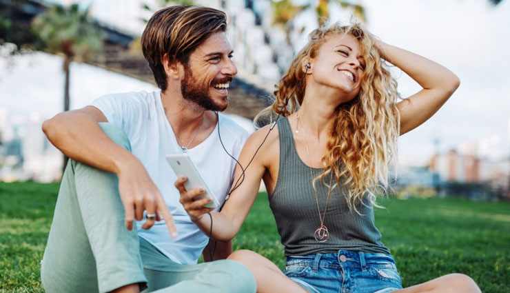 romantic ways to man heart,couple tips,intimacy tips,relationship tips