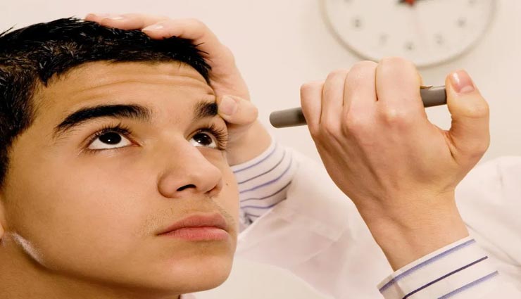 अरंडी का तेल दूर करेगा आंखों की कमजोरी, टलेगा मोतियाबिंद का खतरा