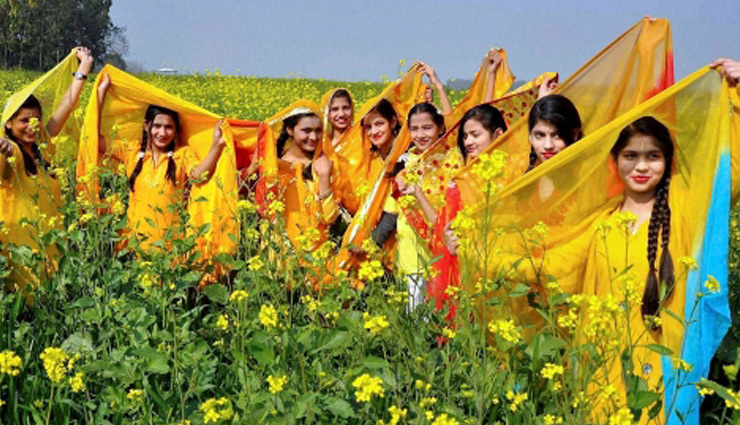 Vasant Panchami 2019- Why Wearing Yellow on This Day is Considered Auspicious