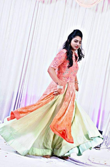 वेडिंग फंक्शन के अनुसार कुछ इस तरह करें कपड़ों का चयन #Fashion Tips different wedding functions,dresses for different wedding functions,fashion tips for wedding,wedding fashion,latest wedding fashion tips,latest wedding trends