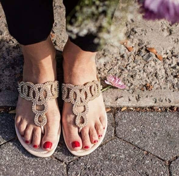 stylish footwear,wedding season fashion tips,fashion tips,footwear,trending footwear