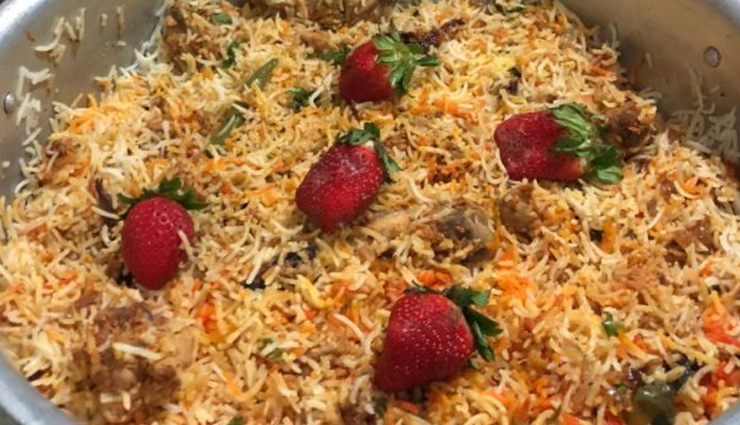 weird food combinations,weird food combinations in the world,ferrero rocher manchurian,maggie beer,straw-biryani,salted chips with nutella,nutella biryani,dill pickles dipped in orange juice