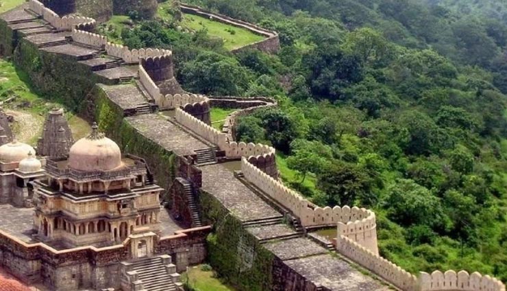 weird news,weird wall,kumbhalgarh fort,rajasthan,the second longest wall ,अनोखी खबर, अनिखी दीवार, कुंभलगढ़ किला, राजस्थान, दुनिया की दूसरी सबसे लंबी दीवार