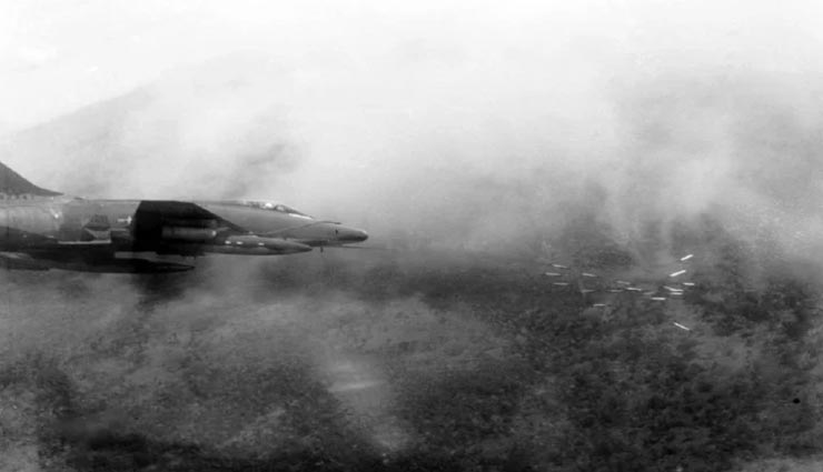 इस भयानक युद्ध में मारे गए थे 30 लाख से भी अधिक लोग weird news,weird information,most terrible war,vietnam war