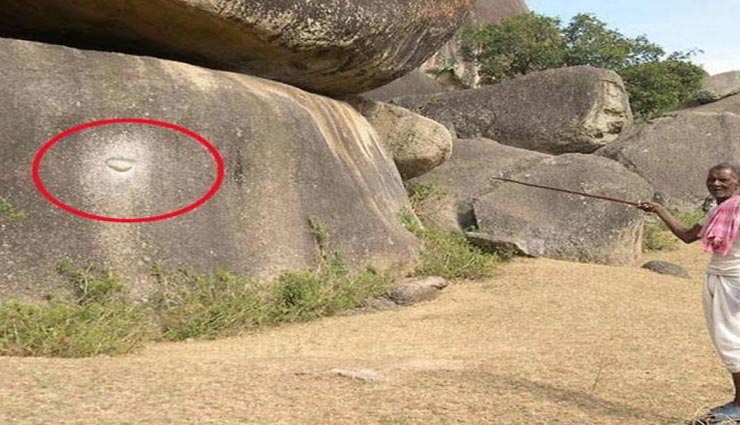 अनोखा पहाड़ जहाँ पत्थर मारकर की जाती हैं गर्भ की जांच