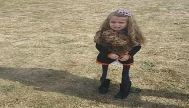 पतले और लंबे पैर वाली इस बच्ची की तस्वीर हुई वायरल, सच्चाई जान रह जाएंगे दंग