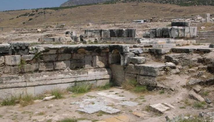 weird news,weird place,mysterious place,turkey,gate to hell