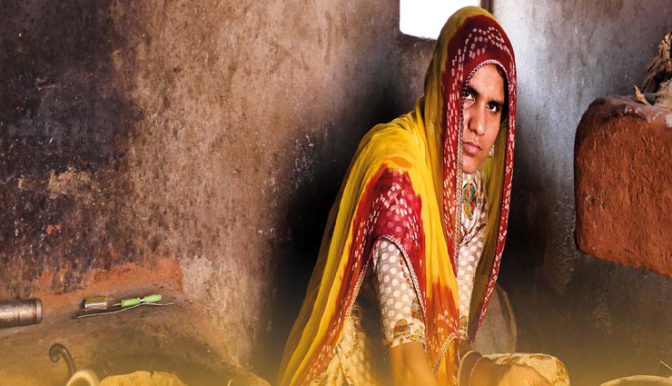 यहां गांव वाले मिलकर करते हैं लड़की के साथ यह घिनौना काम, अन्धविश्वास की वजह से इंसानियत शर्मसार