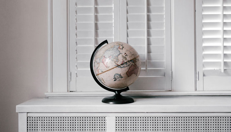 ऑस्ट्रेलिया में घर का बल्ब खुद बदलना गैरकानूनी, जानिए विदेशों के ऐसे अनोखे कानूनों के बारे में weird rules,weird rules in the world