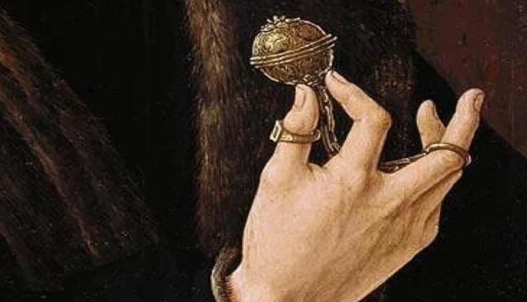 30 हेलीकॉप्टर के कीमत में बनी थी दुनिया की सबसे पहली घड़ी weird news,weird information,worlds first watch,pomander watch 1505,peter henlein