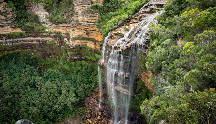 waterfalls in australia,natural waterfalls australia,australian waterfall destinations,closer to nature waterfalls,scenic waterfall spots in australia,immersive nature experiences,best australian waterfall hikes,breathtaking nature getaways,australia stunning waterfall landscapes,unspoiled nature attractions
