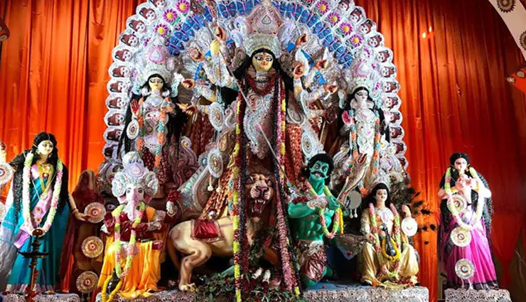 festivals in west bengal,west bengal,saraswati puja,durga puja,lakshmi puja,kali puja,bhai phota