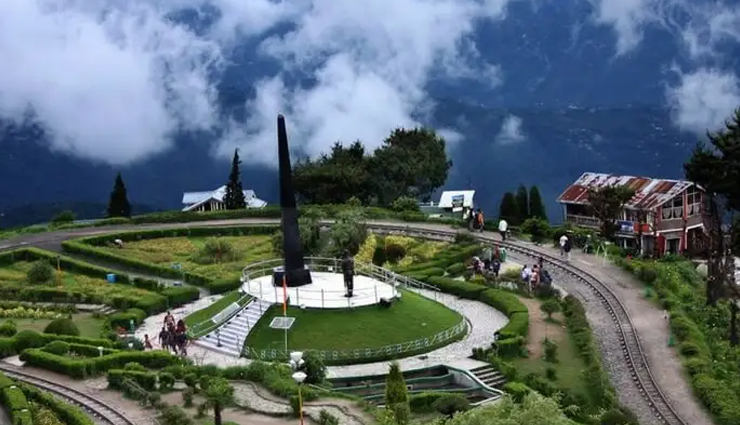 west bengal,places to visit in west bengal tourist destinations in west bengal,kolkata,darjeeling,kalimpong,bishnupur,chandannagar,hooghly