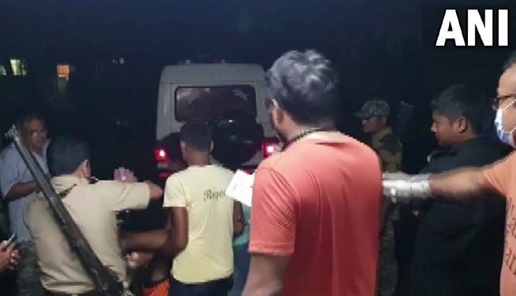पश्चिम बंगाल: जेनरेटर से वाहन में दौड़ा करंट, जलपेश जा रहे 10 कांवड़ियों की मौत, 19 जख्मी