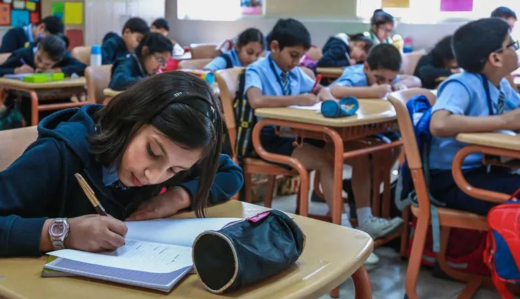 पश्चिम बंगाल में निजी स्कूलों की मनमानी पर लगेगी लगाम, सरकार लाएगी नया कानून