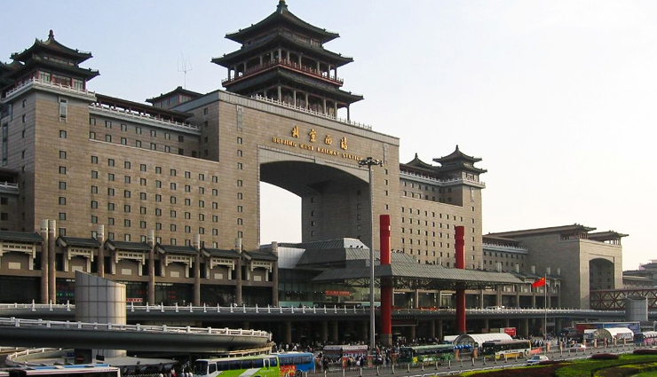 busiest chinese railway stations,chinese railway stations,western beijing railway station,zhengzhou railway station,beijing railway station,guangzhou railway station,xian railway station,shanghai railway station,tianjin railway station,chengdu railway station,harbin railway station,taiyuan railway station,travel,holidays