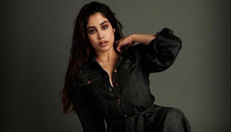 navratri 2024 hairstyles,janhvi kapoor hairstyles,navratri braid hairstyles,messy bun hairstyle for navratri,romantic waves hairstyle navratri,wet hair look navratri 2024,half-up half-down hairstyle navratri,bollywood-inspired hairstyles for navratri,festive hairstyles 2024,easy navratri hairdos