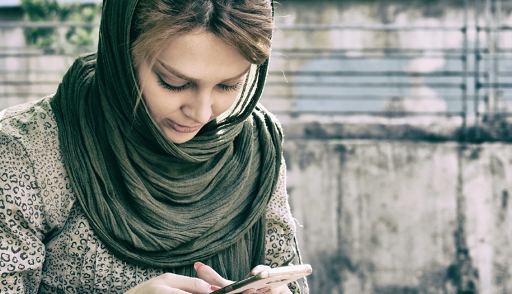 7 Cute Texts To Send When You Miss Your Man