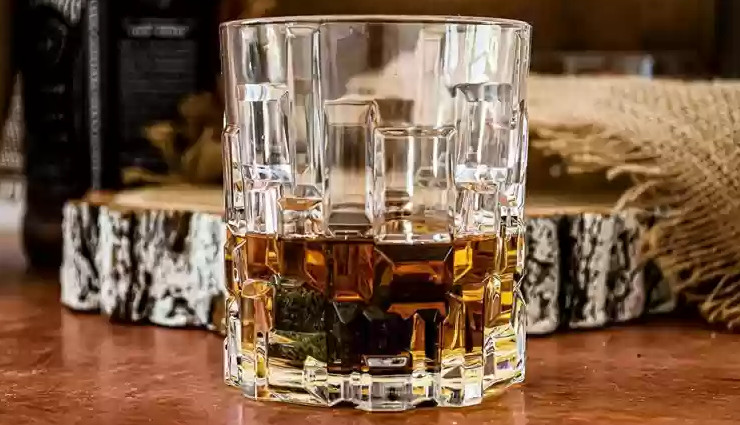 soda highball recipe,how to make soda highball,classic highball cocktail,refreshing cocktail recipes,whiskey soda highball,easy cocktail recipes,highball drink ideas,vodka highball recipe,gin highball cocktail,simple soda cocktail recipe