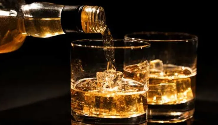 how to prevent hangovers,hangover symptoms,causes of hangovers,tips to avoid hangovers,effects of excessive alcohol,dehydration from alcohol,hangover prevention tips,drinking responsibly,avoid nausea after drinking,hangover headache remedies