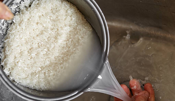 home remedies,home remedies to treat white discharge,lady finger,coriander seeds,fenugreek seeds,basil,rice water,amla