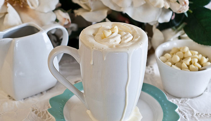 peppermint white hot chocolate,peppermint recipe,white hot chocolate recipe,dessert recipe