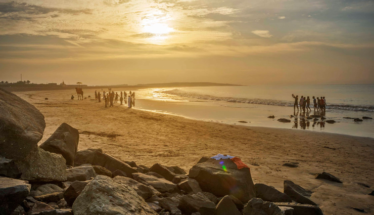 beaches,beahes in gujarat,gujarat beaches,wonderful beaches,beaches in india,india tourism,tourist places in india,india travel,travel guide,holidays