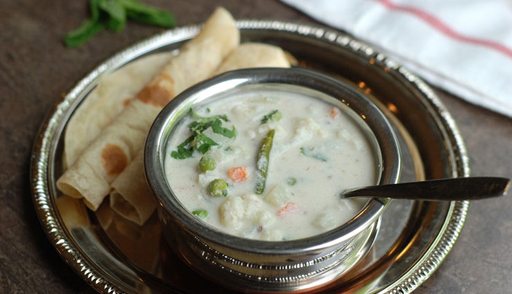 Recipe- Restaurant Style White Vegetable Kurma