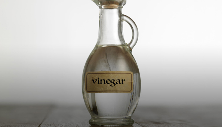 belly button infection,treat belly button infection,belly button infection treatment,coconut oil,salt water,warm compress,tea tree oil,peppermint oil,rubbing alcohol,hydrogen peroxide,white vinegar,turmeric,Health,Health tips